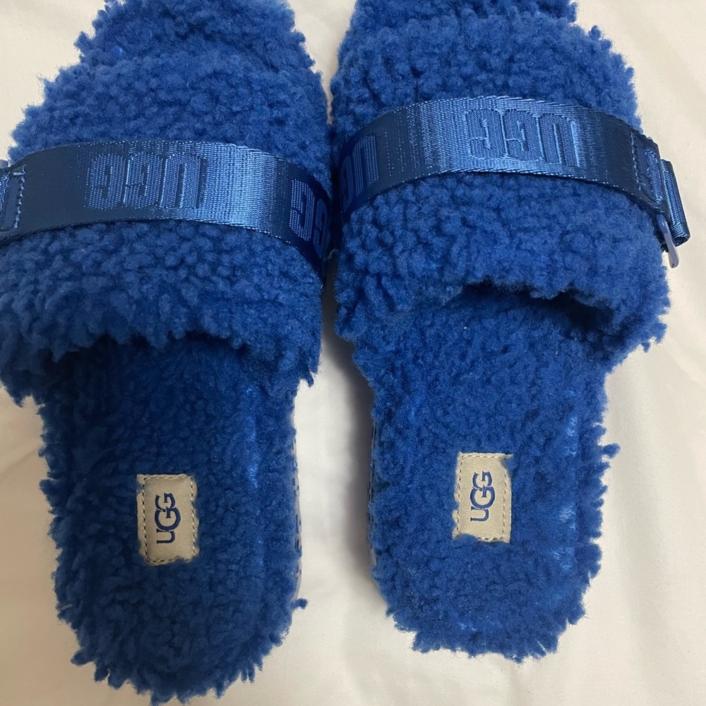 💙UGG FLUFFITA 💙 - Picture 2 of 10